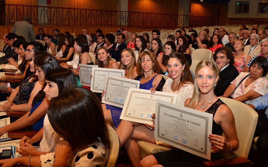 El Acto de Colación de Grado y de Posgrado se realizará en la Sala de las Américas, del Pabellón Argentina.